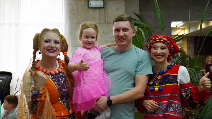 В День отца в Кинешемском театре состоялось мероприятие для детей и их родителей.